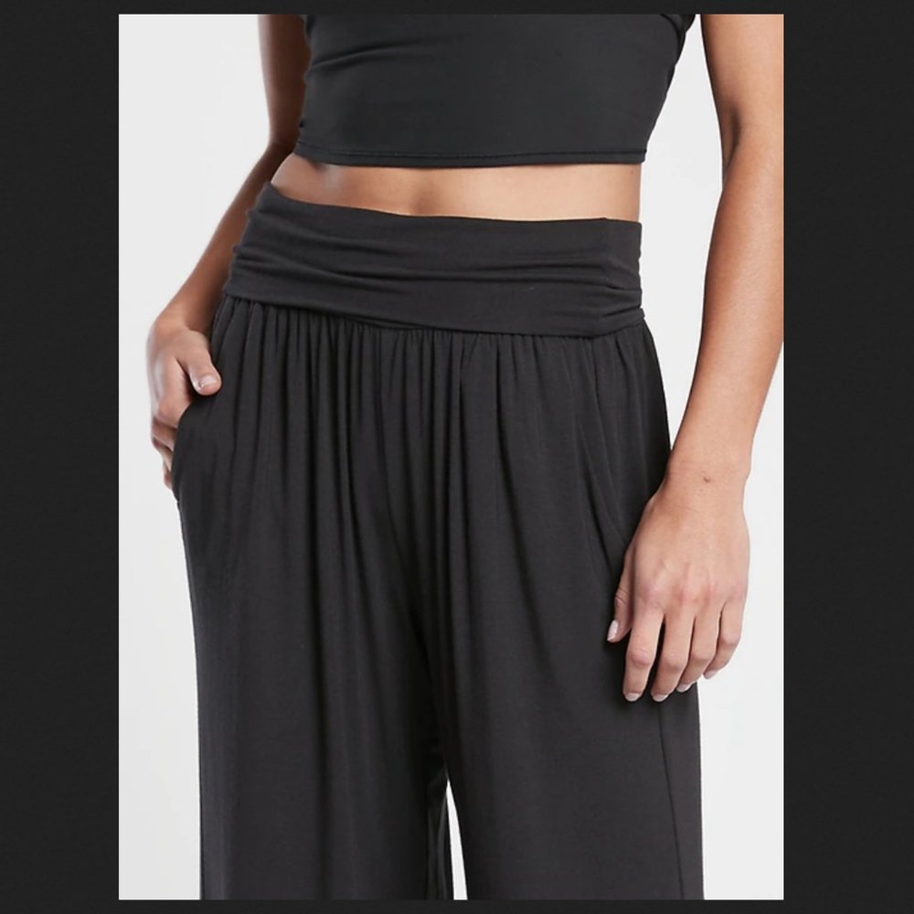 ATHLETA BLACK WIDE LEG STUDIO PANT - Picture 5 of 7